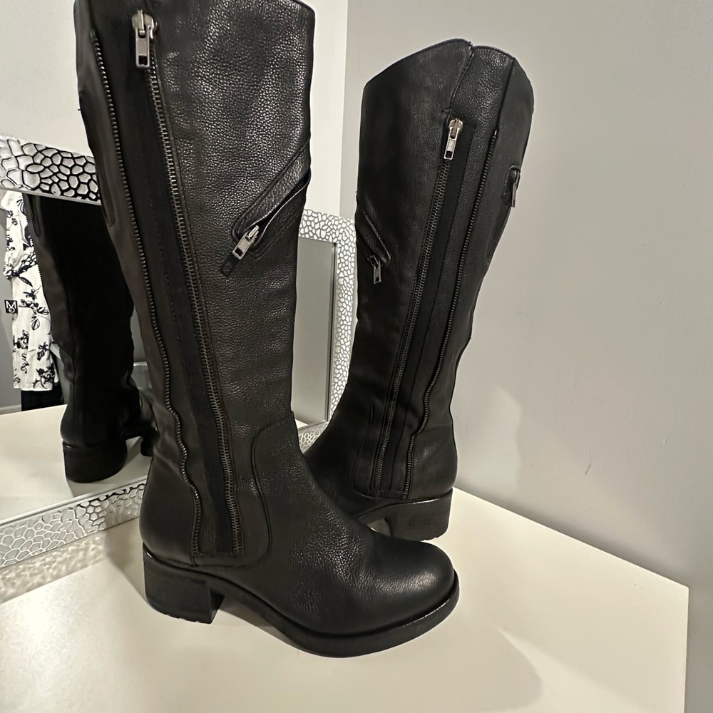 Vera Wang Black Over the Knee Boots Sz 8.5M